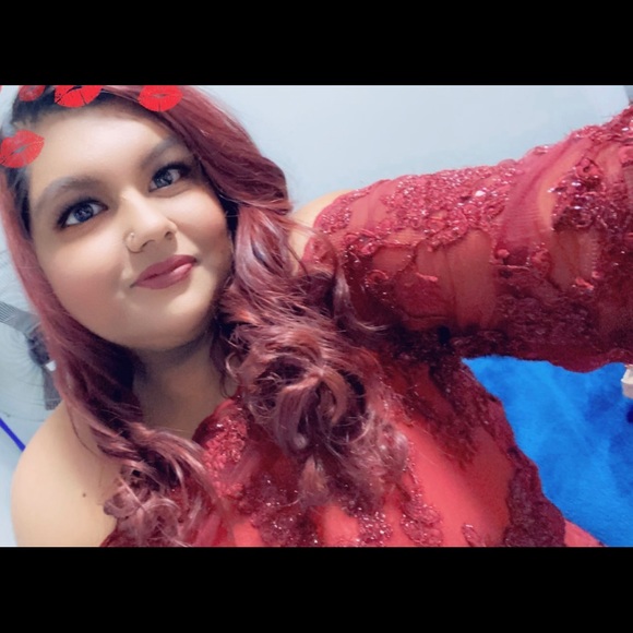 Meet your Posher, Farisha - Picture 2 of 2